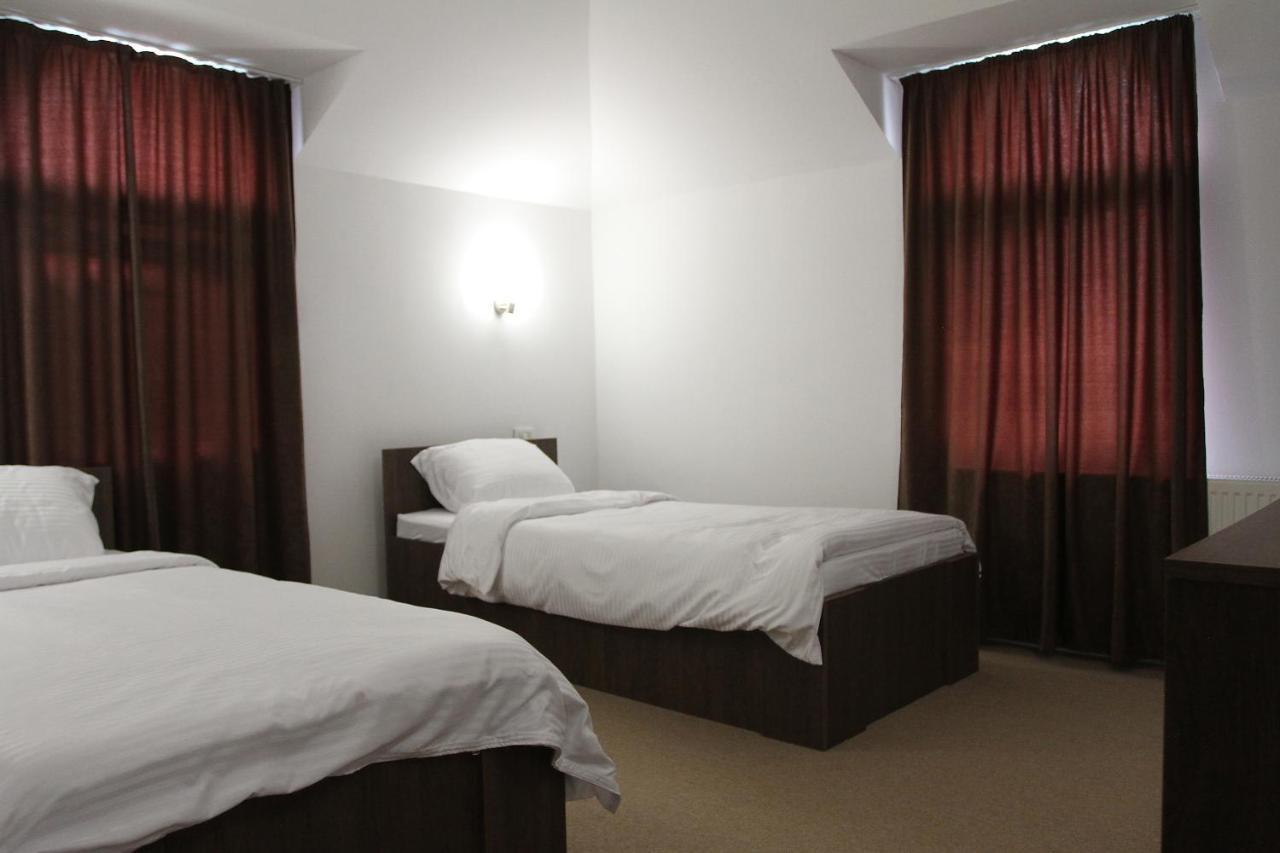 Hotel Andalus スコピエ エクステリア 写真