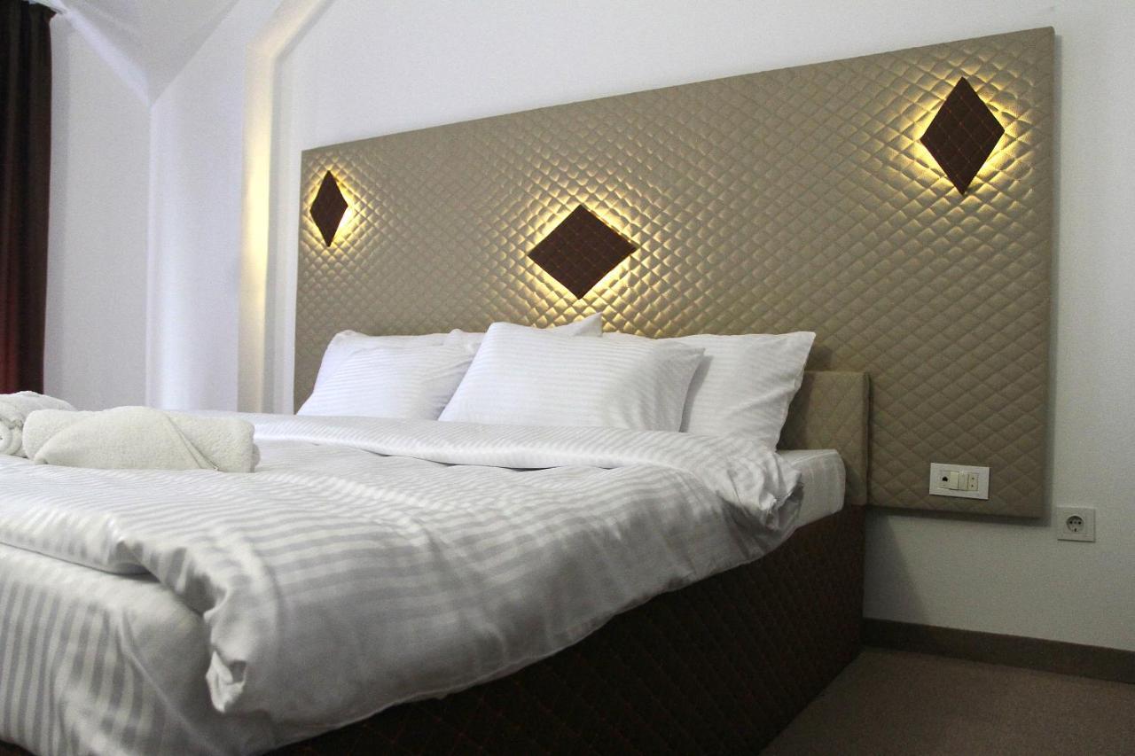 Hotel Andalus スコピエ エクステリア 写真